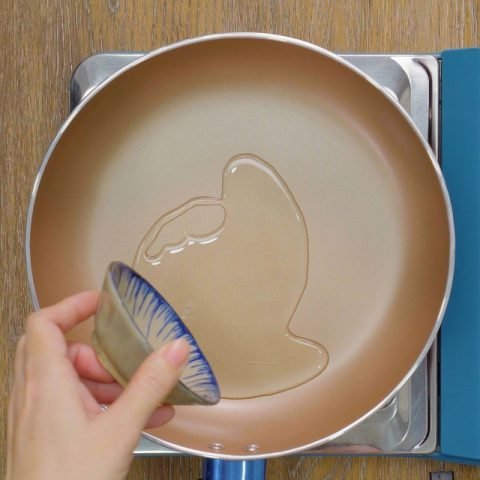 Phi hành tỏi ớt xào mắm ruốc ăn trái cây