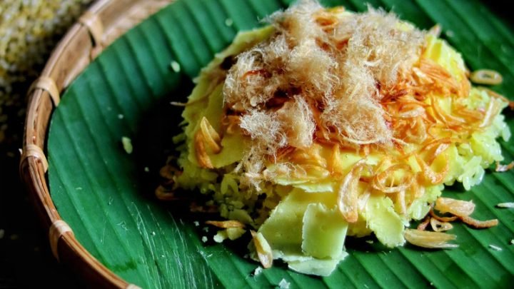 Suất xôi xéo chuẩn vị với đậu xanh và hành phi