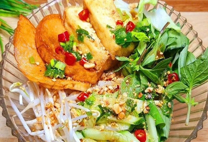 Thưởng thức bún nước tương không lo tăng cân