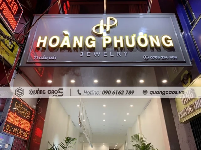 Biển hiệu cửa hàng Vàng Hoàng Phương