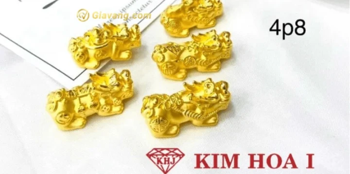 Biển hiệu Tiệm Vàng Kim Hoa nổi bật