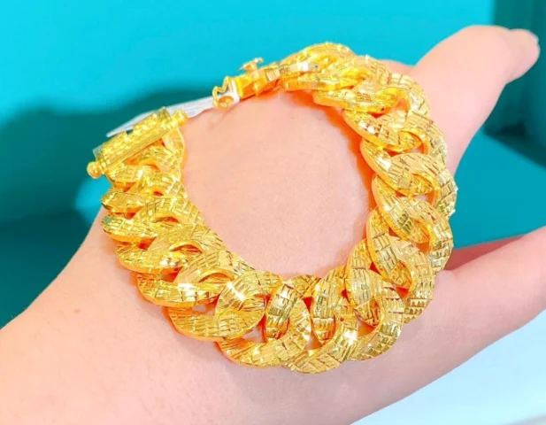 Biểu đồ phân tích các yếu tố ảnh hưởng giá vàng