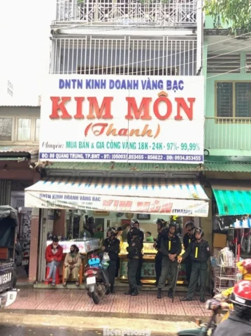 Cận cảnh vẻ đẹp trang sức vàng tại Tiệm Vàng Kim Môn
