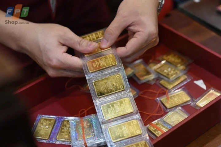 Mua vàng tại thương hiệu uy tín