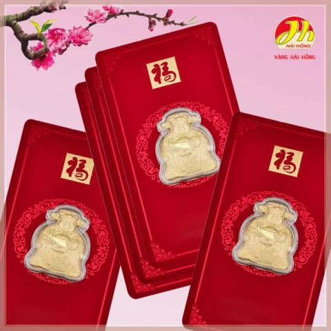 Người dân mua vàng tại cửa hàng