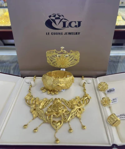 Người giao dịch vàng tại quầy