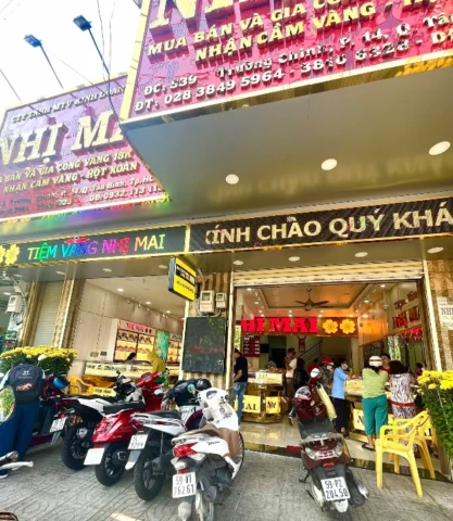 Nhiều mẫu trang sức vàng lộng lẫy tại Tiệm Vàng Nhị Mai
