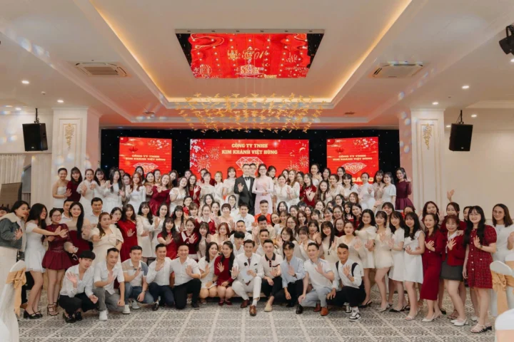 Đội ngũ nhân viên Kim Khánh Việt Hùng