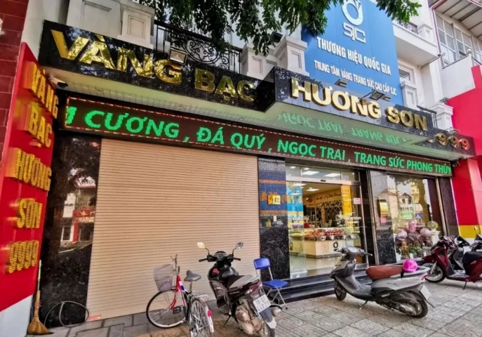Sản phẩm vàng bạc tinh xảo tại làng nghề Hương Sơn