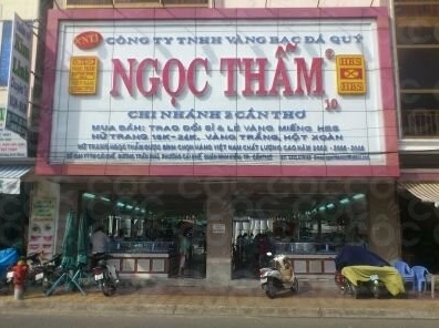 Trang sức vàng tinh xảo tại Vàng Ngọc Thẩm Cần Thơ